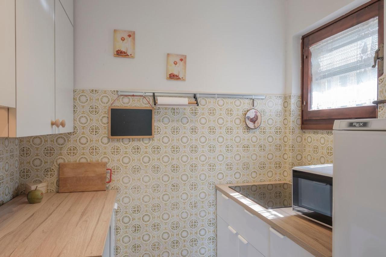 Villa Ida - 2 Bedrooms Apartment With Private Garden Сирмионе Экстерьер фото